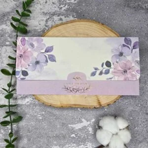 کارت عروسی کد M093 با طلاکوب و نقرهکوب و طرح گل و لایی کاغذی