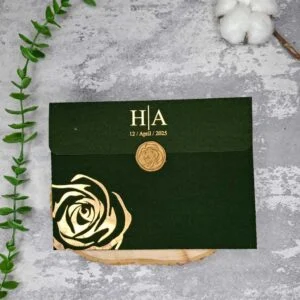 کارت عروسی کد T065 با پاکت سبز با رز طلایی