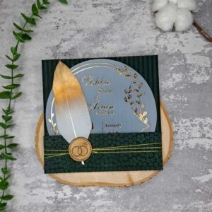 کارت عروسی کد T087 با پاکت سبز با لایی بیضی و پر
